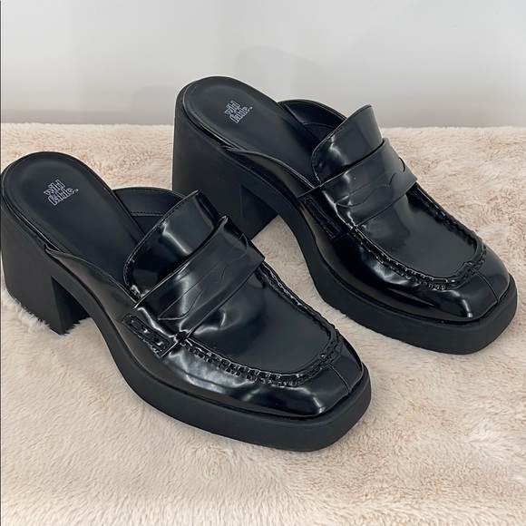 wild fable Shoes - WILD FABLE WOMENS SIZE 10 Black Patent Leather Platform Loafers